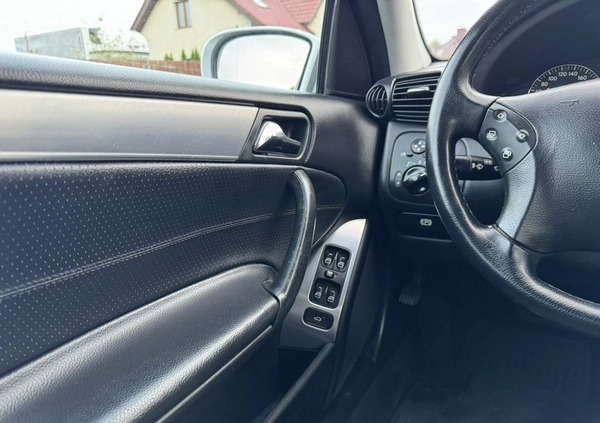 Mercedes-Benz Klasa C cena 19900 przebieg: 164253, rok produkcji 2004 z Nidzica małe 781